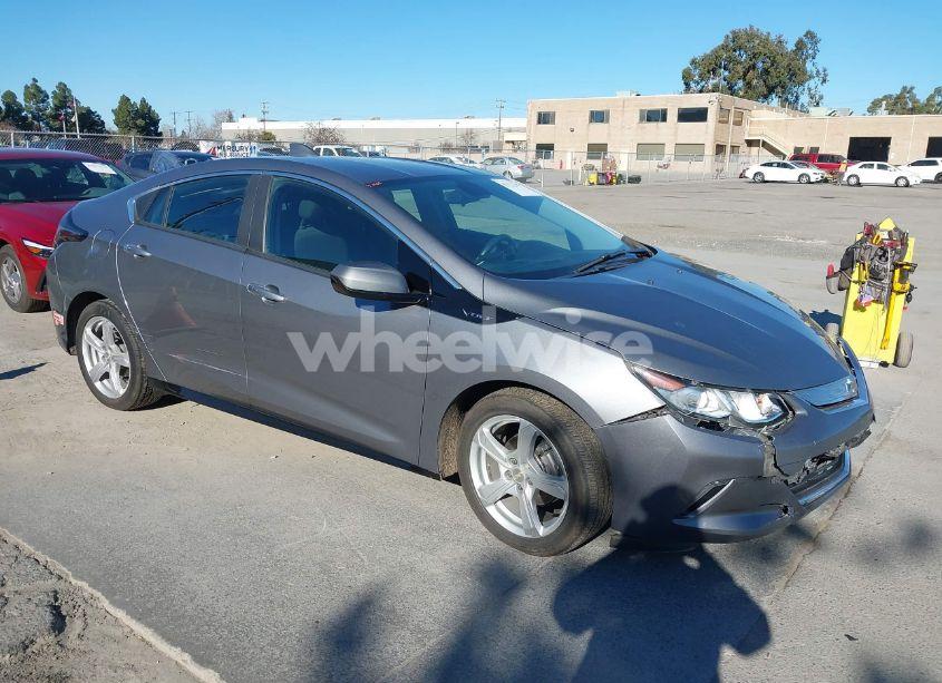 2018 Chevrolet Volt LT (VIN 1G1RC6S5XJU136469) main photo