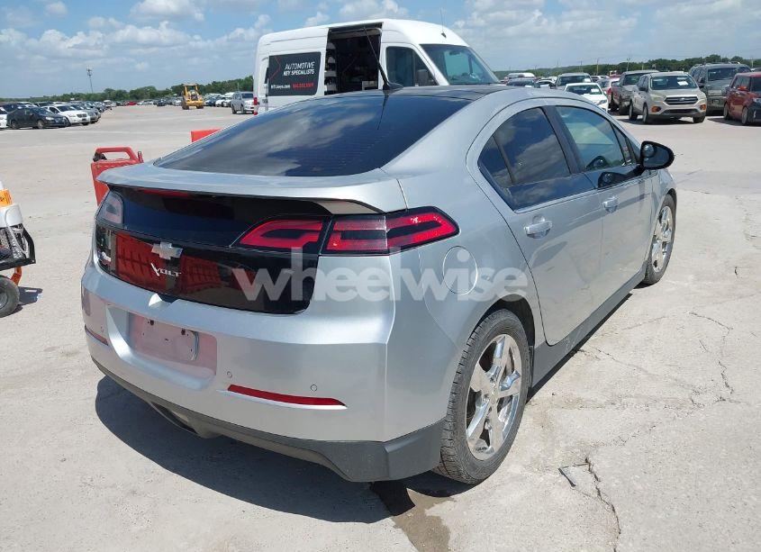 Photo 4 of 2011 Chevrolet Volt (VIN 1G1RD6E43BU102780)