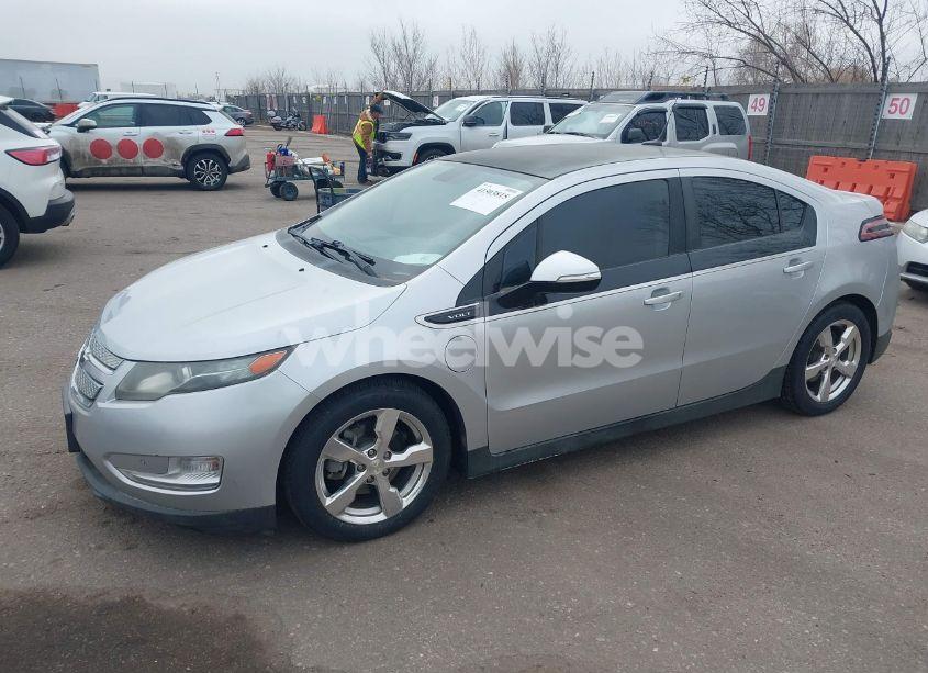 Photo 2 of 2011 Chevrolet Volt (VIN 1G1RD6E45BU100254)