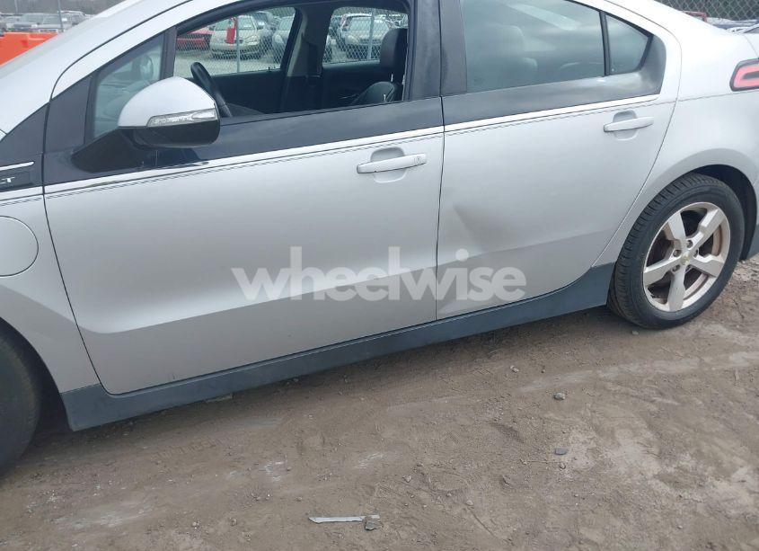 Photo 6 of 2011 Chevrolet Volt (VIN 1G1RD6E45BU101663)