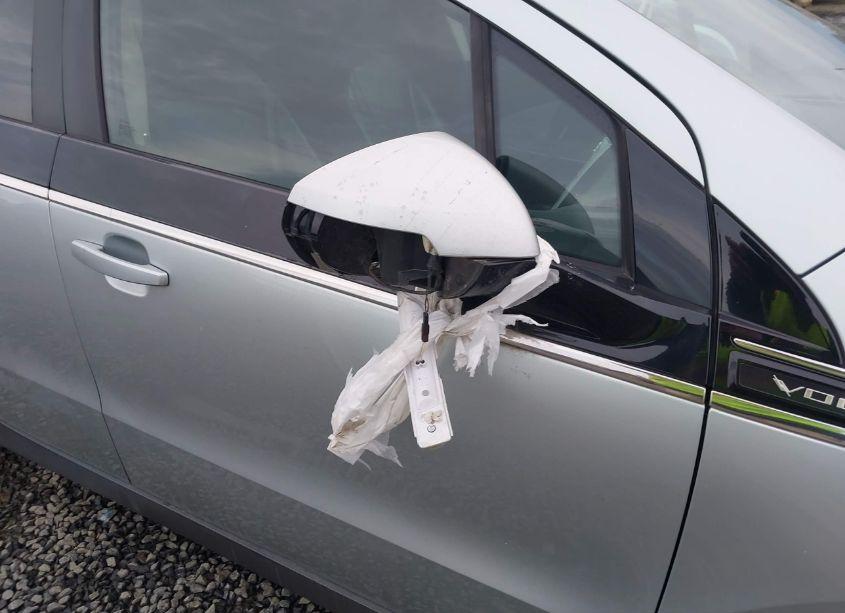 Photo 6 of 2011 Chevrolet Volt (VIN 1G1RD6E47BU100868)