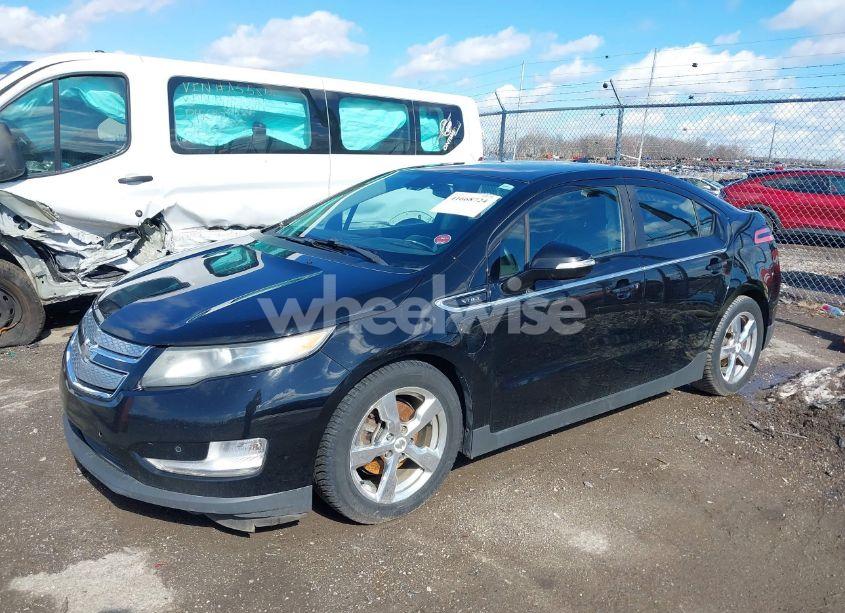 Photo 2 of 2011 Chevrolet Volt (VIN 1G1RD6E47BU102815)