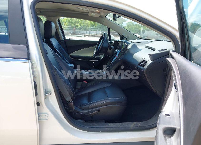 Photo 5 of 2012 Chevrolet Volt (VIN 1G1RD6E47CU115307)