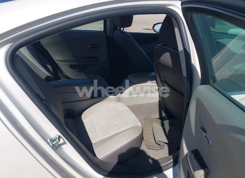 Photo 8 of 2014 Chevrolet Volt (VIN 1G1RD6E4XEU110864)