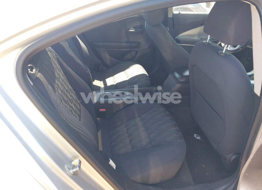 Photo 8 of 2012 Chevrolet Volt (VIN 1G1RE6E44CU122213)