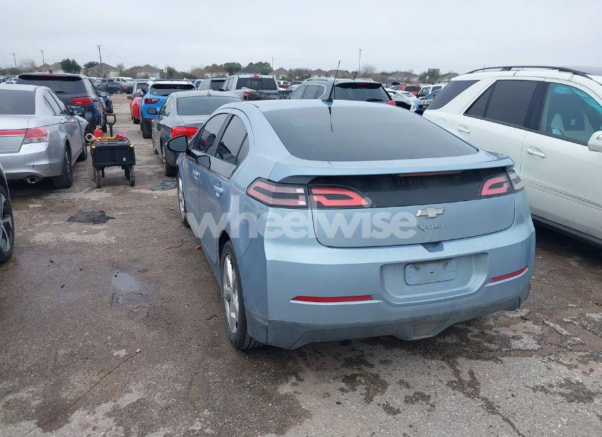 Photo 3 of 2013 Chevrolet Volt (VIN 1G1RE6E44DU108233)