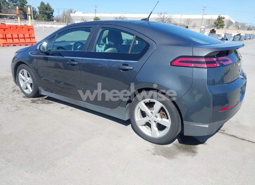 Photo 3 of 2013 Chevrolet Volt (VIN 1G1RH6E44DU106750)
