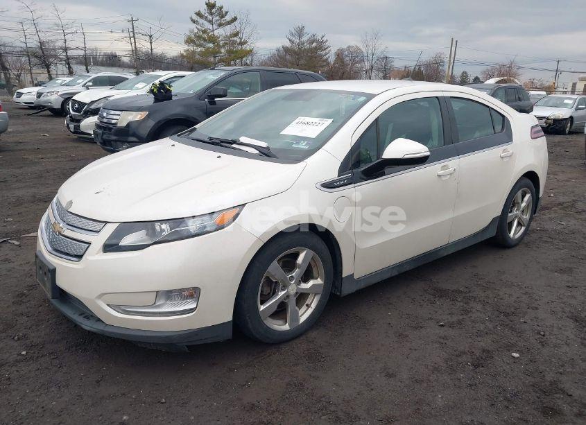Photo 2 of 2013 Chevrolet Volt (VIN 1G1RH6E45DU106109)