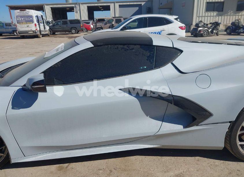 Photo 14 of 2022 Chevrolet Corvette STINGRAY RWD 2LT (VIN 1G1YB2D40N5101399)