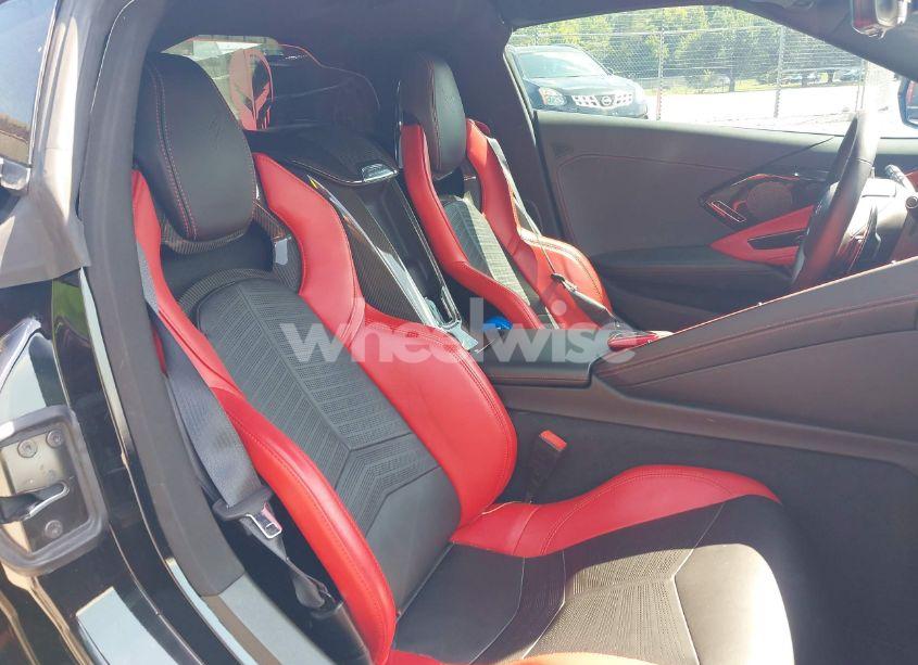 Photo 8 of 2021 Chevrolet Corvette STINGRAY RWD 2LT (VIN 1G1YB2D41M5101894)