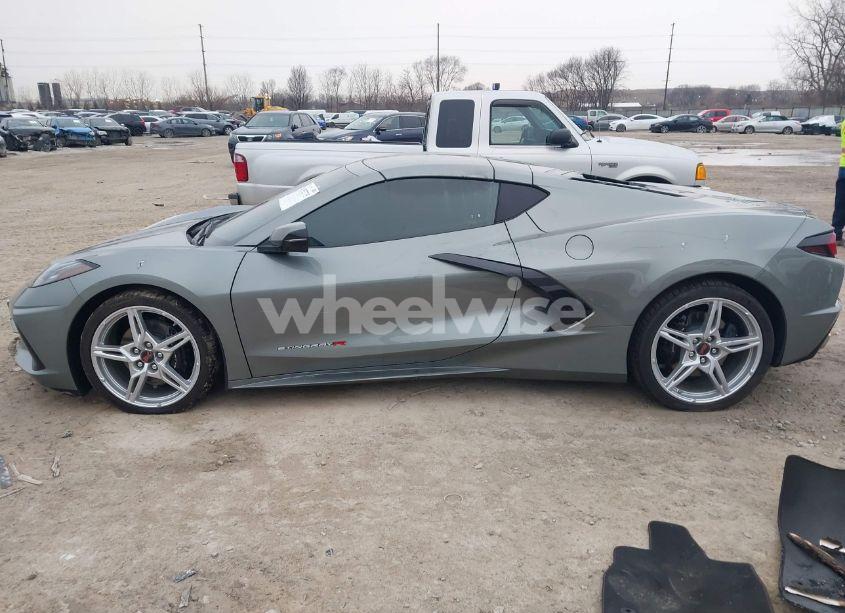 Photo 14 of 2024 Chevrolet Corvette STINGRAY RWD 2LT (VIN 1G1YB2D41R5105757)