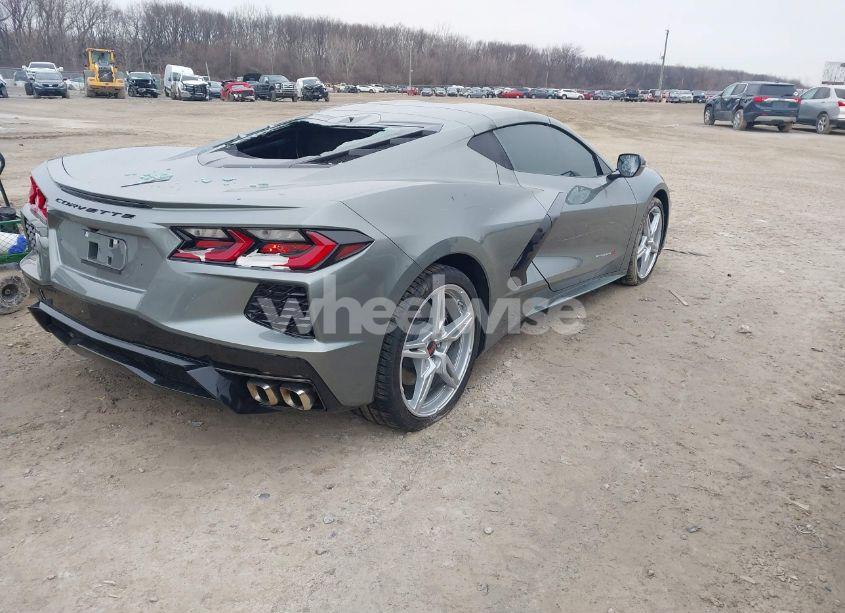 Photo 4 of 2024 Chevrolet Corvette STINGRAY RWD 2LT (VIN 1G1YB2D41R5105757)