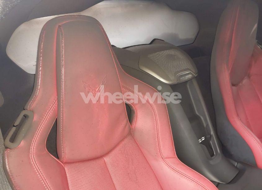 Photo 8 of 2024 Chevrolet Corvette STINGRAY RWD 2LT (VIN 1G1YB2D41R5105757)