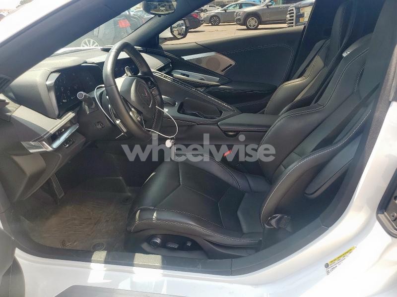 Photo 4 of 2021 CHEVROLET CORVETTE STINGRAY 2LT (VIN 1G1YB2D43M5117739)