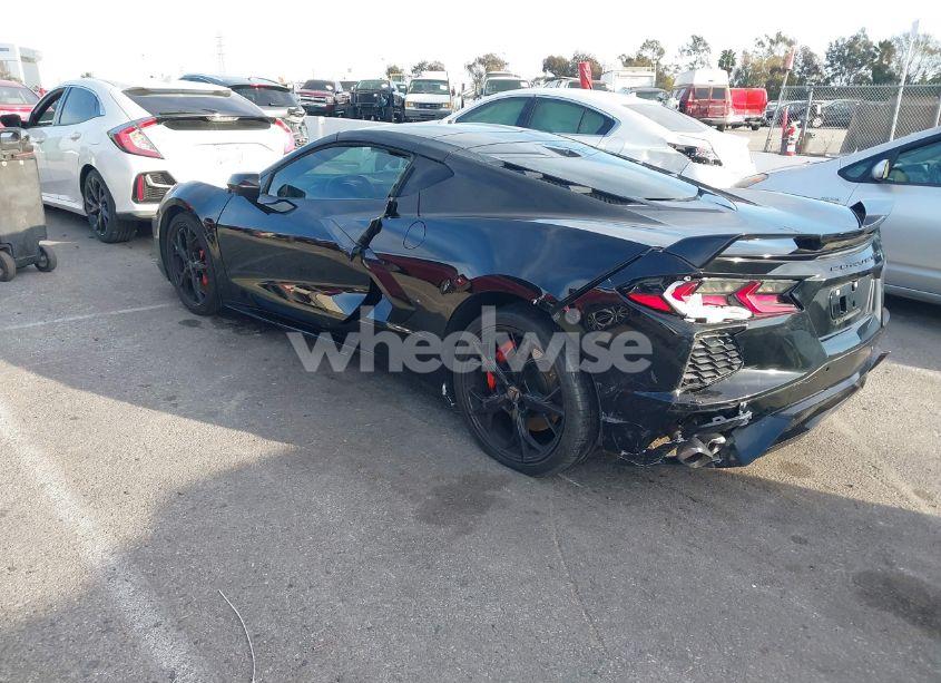 Photo 3 of 2021 Chevrolet Corvette STINGRAY RWD 2LT (VIN 1G1YB2D46M5125799)