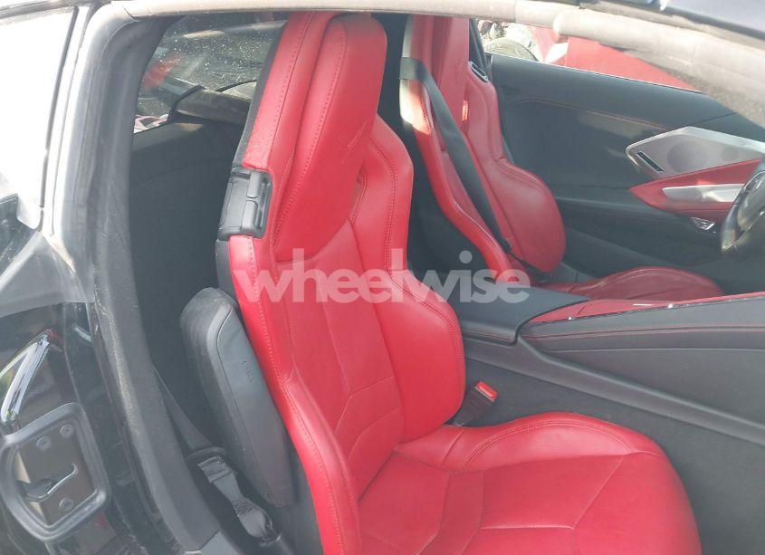 Photo 8 of 2021 Chevrolet Corvette STINGRAY RWD 2LT (VIN 1G1YB2D46M5125799)