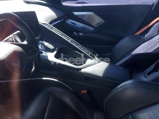 Photo 3 of 2021 CHEVROLET CORVETTE STINGRAY 2LT (VIN 1G1YB2D48M5101584)