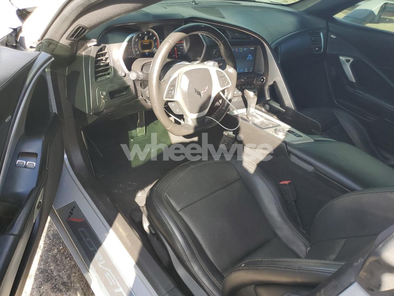 Photo 8 of 2016 CHEVROLET CORVETTE STINGRAY 1LT (VIN 1G1YB2D72G5115057)