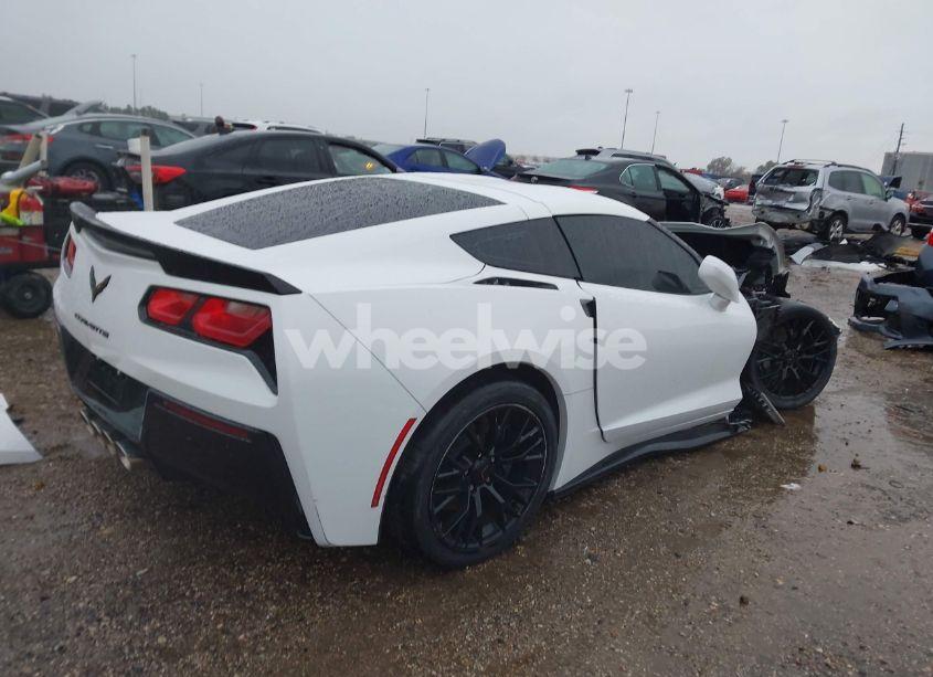 Photo 4 of 2017 Chevrolet Corvette STINGRAY (VIN 1G1YB2D77H5122457)