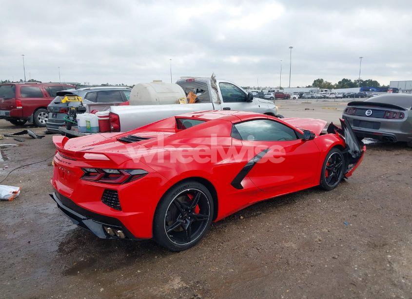 Photo 4 of 2021 Chevrolet Corvette STINGRAY RWD 2LT (VIN 1G1YB3D40M5103285)