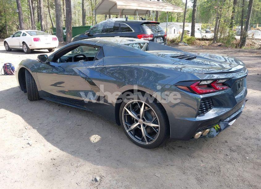 Photo 3 of 2021 Chevrolet Corvette STINGRAY RWD 2LT (VIN 1G1YB3D46M5111665)