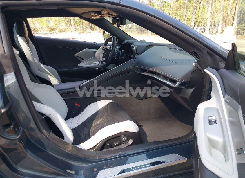 Photo 5 of 2021 Chevrolet Corvette STINGRAY RWD 2LT (VIN 1G1YB3D46M5111665)