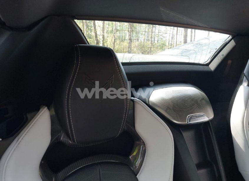 Photo 8 of 2021 Chevrolet Corvette STINGRAY RWD 2LT (VIN 1G1YB3D46M5111665)