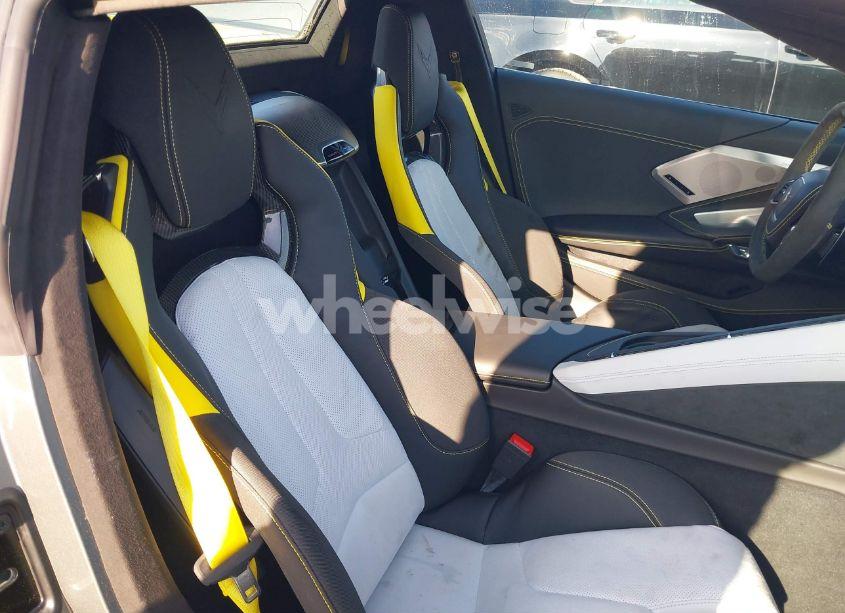 Photo 8 of 2022 Chevrolet Corvette STINGRAY RWD 3LT (VIN 1G1YC3D43N5100699)