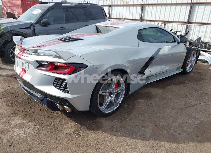 Photo 4 of 2021 Chevrolet Corvette STINGRAY RWD 3LT (VIN 1G1YC3D4XM5125050)