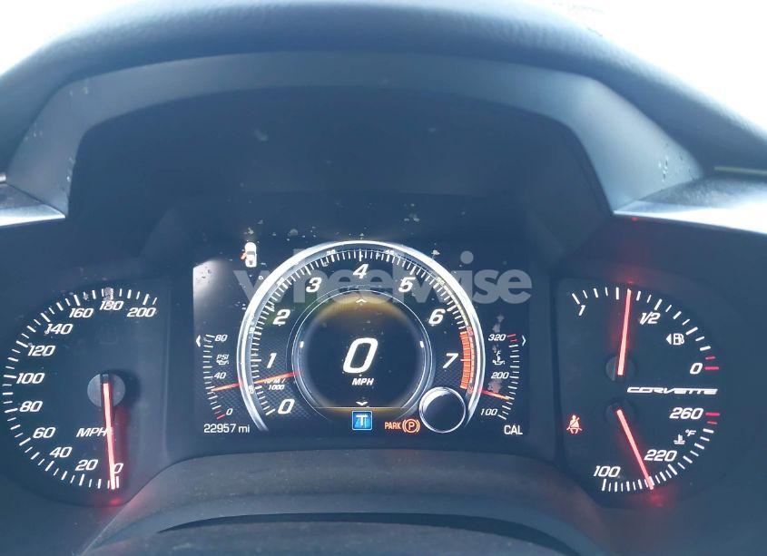 Photo 7 of 2017 Chevrolet Corvette (VIN 1G1YG2D70H5106523)