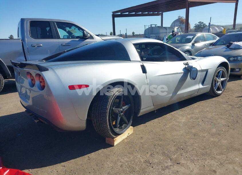 Photo 4 of 2013 Chevrolet Corvette (VIN 1G1YG2DW2D5107870)