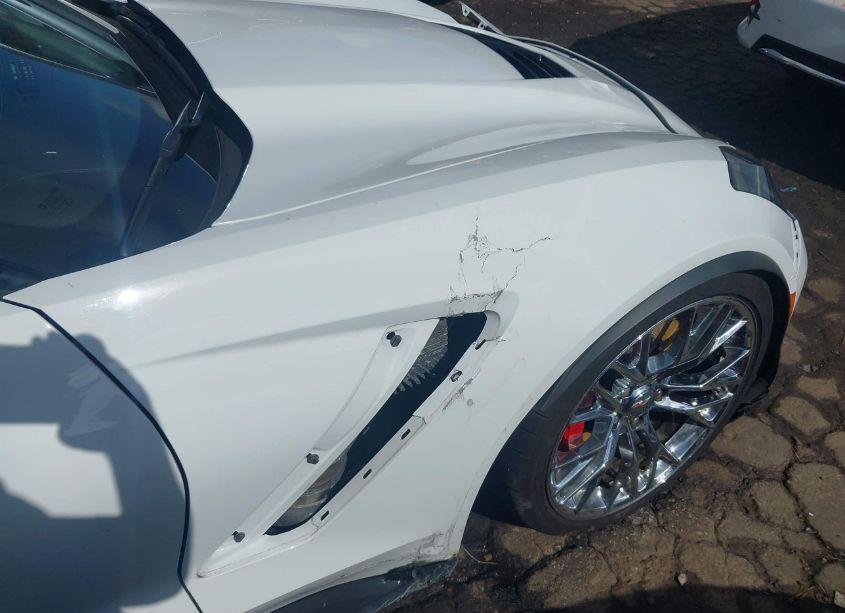 Photo 18 of 2015 Chevrolet Corvette Z06 (VIN 1G1YR2D67F5603535)