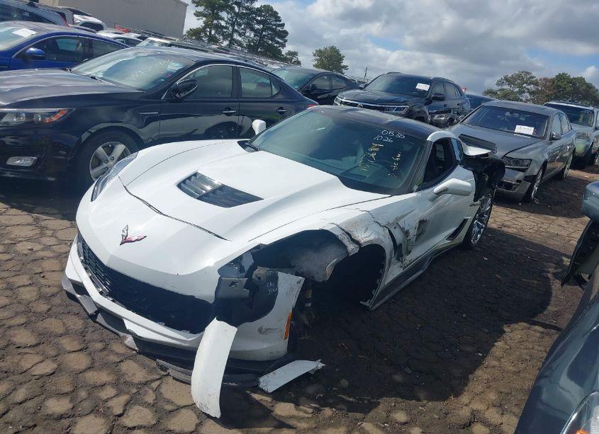 Photo 2 of 2015 Chevrolet Corvette Z06 (VIN 1G1YR2D67F5603535)