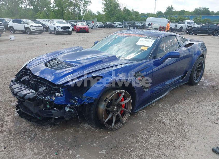 Photo 2 of 2018 Chevrolet Corvette Z06 (VIN 1G1YT2D60J5600521)