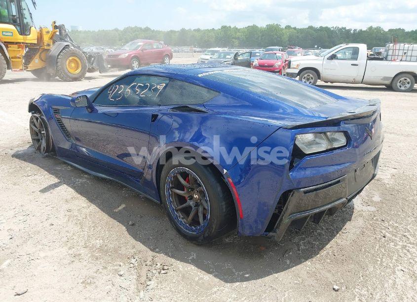 Photo 3 of 2018 Chevrolet Corvette Z06 (VIN 1G1YT2D60J5600521)