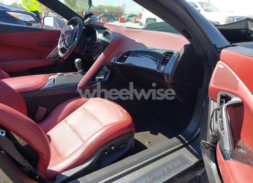 Photo 5 of 2016 Chevrolet Corvette Z06 (VIN 1G1YT3D68G5611782)