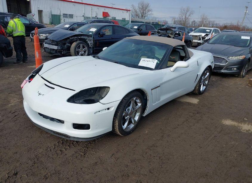 Photo 2 of 2010 Chevrolet Corvette GRAND SPORT (VIN 1G1YW3DW4A5105672)