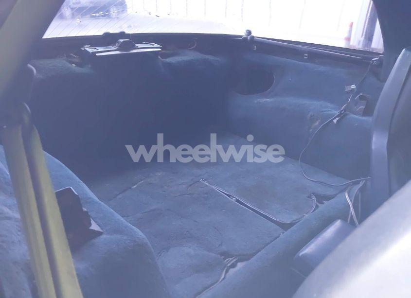 Photo 8 of 1986 Chevrolet Corvette (VIN 1G1YY0782G5115857)