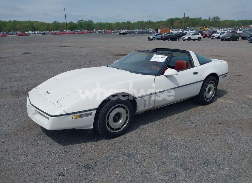 Photo 2 of 1985 Chevrolet Corvette (VIN 1G1YY0785F5139682)