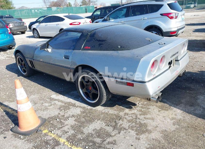 Photo 3 of 1985 Chevrolet Corvette (VIN 1G1YY0786F5139335)