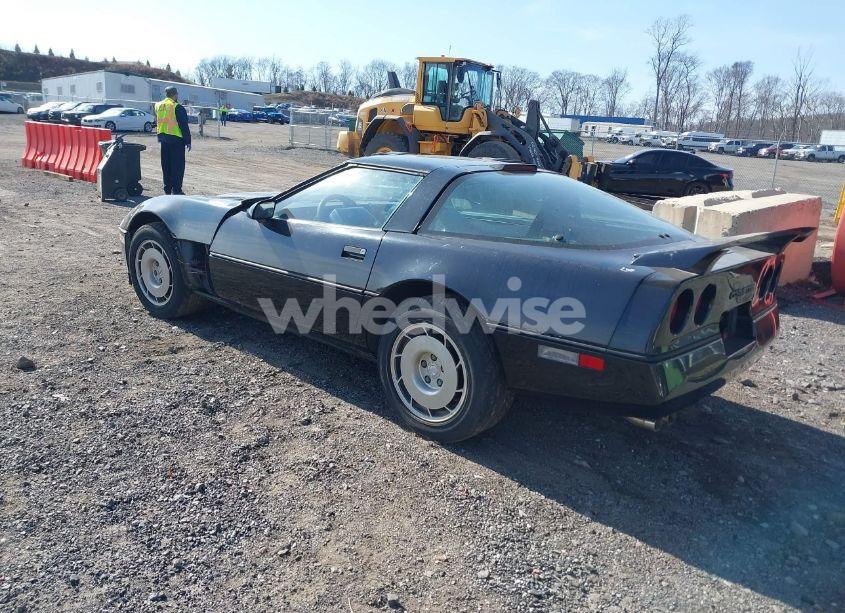 Photo 3 of 1986 Chevrolet Corvette (VIN 1G1YY0786G5107633)