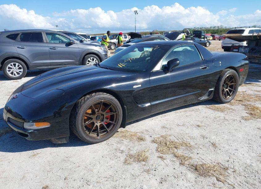 Photo 2 of 2004 Chevrolet Corvette Z06 HARDTOP (VIN 1G1YY12S245113580)