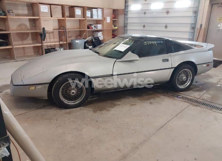 Photo 2 of 1987 Chevrolet Corvette (VIN 1G1YY2182H5110597)