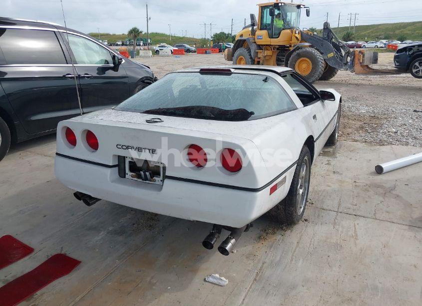 Photo 4 of 1989 Chevrolet Corvette (VIN 1G1YY2183K5124841)