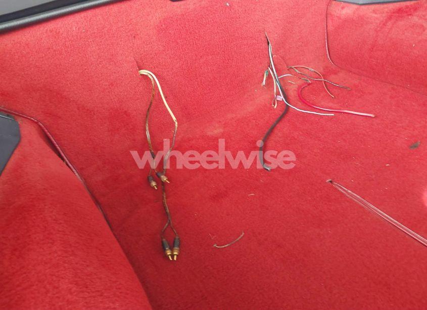 Photo 8 of 1989 Chevrolet Corvette (VIN 1G1YY2183K5124841)