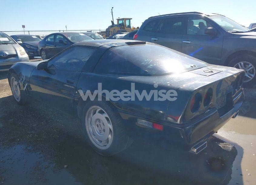 Photo 3 of 1989 Chevrolet Corvette (VIN 1G1YY2184K5114027)