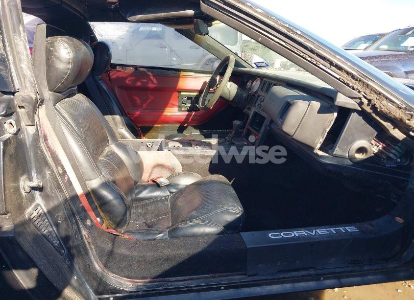 Photo 4 of 1989 Chevrolet Corvette (VIN 1G1YY2184K5114027)