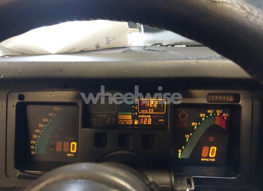 Photo 7 of 1988 Chevrolet Corvette (VIN 1G1YY2186J5103643)