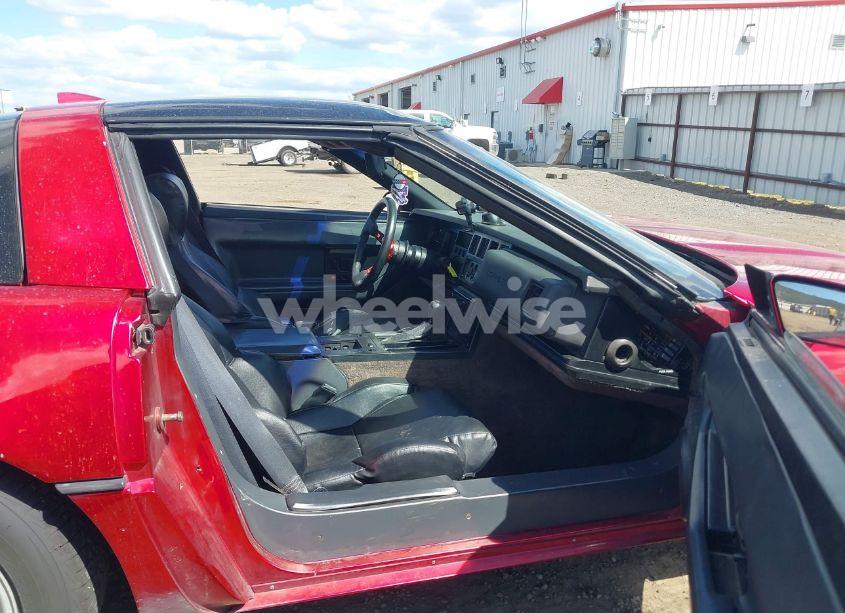 Photo 5 of 1987 Chevrolet Corvette (VIN 1G1YY218XH5106586)