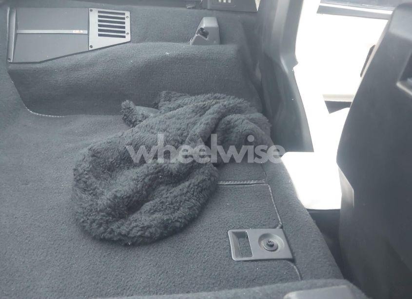 Photo 8 of 1988 Chevrolet Corvette (VIN 1G1YY218XJ5117657)